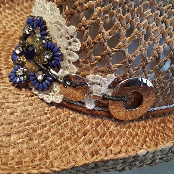 Hat - Picture 3 of 6